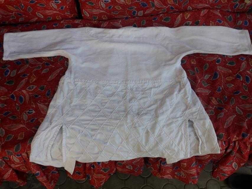 Кимоно курточка, б/у, белого цвета