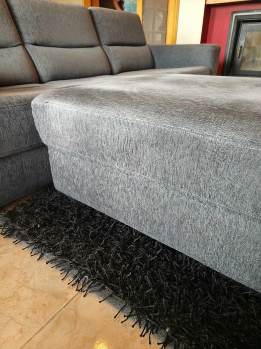 Sofá 3 Lugares Cinzento com Pufe Apoio de Pés
