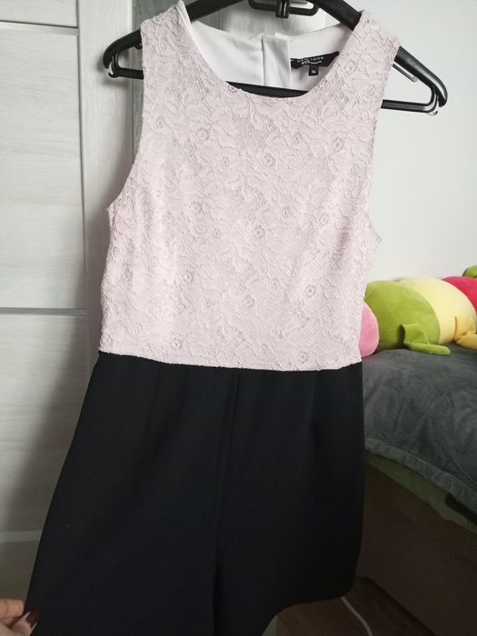 Одяг жіночий комбінзони . Плаття