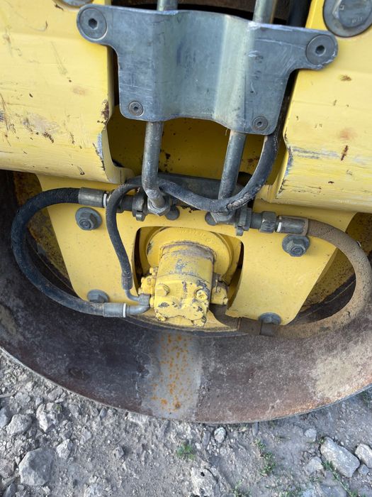 Каток Bomag BV100AD3