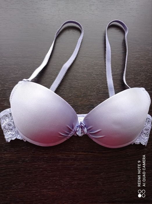 Бюстгальтери 70В