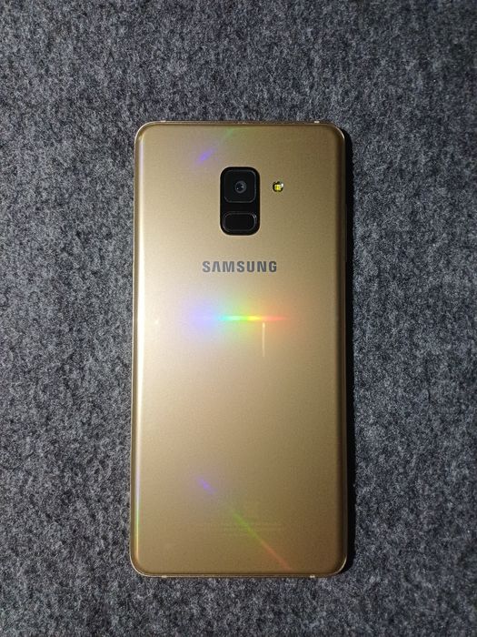 Samsung Galaxy A8+ 4/32гб