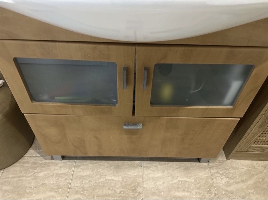 Móvel de Casa de Banho + Torneira