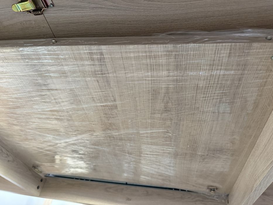 Vendo mesa  de jantar extensivel  para 6 + 2 pessoas