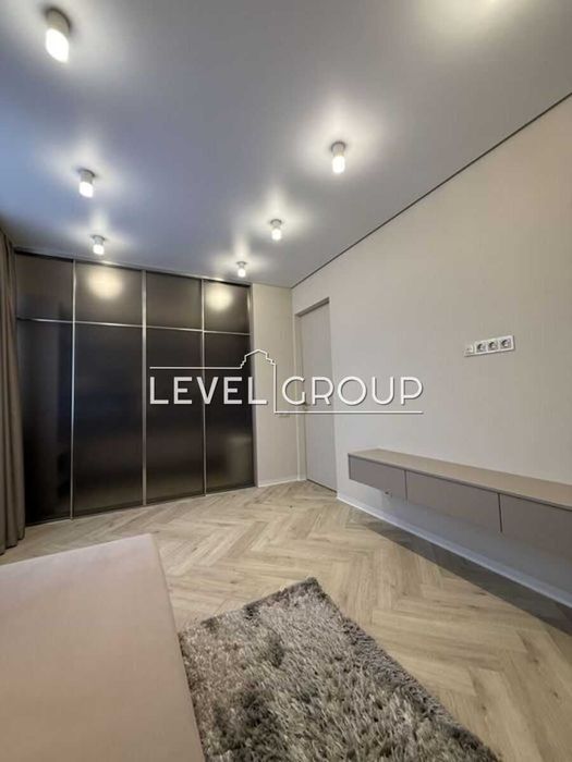 2-х к квартира в ЖК «Варшавський-2» біля ТРЦ Retroville вул. О.Олеся 9