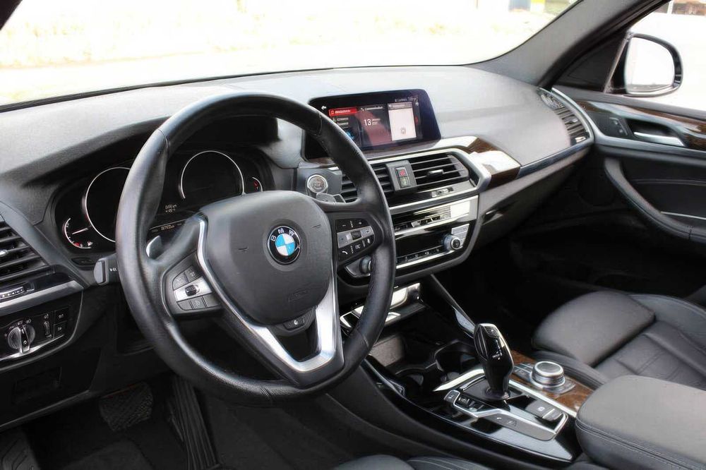 BMW x3      2020