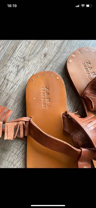 Skórzane japonki Zara