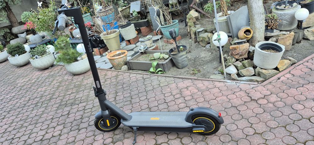 Ninebot Segway KickScooter MAX G30P