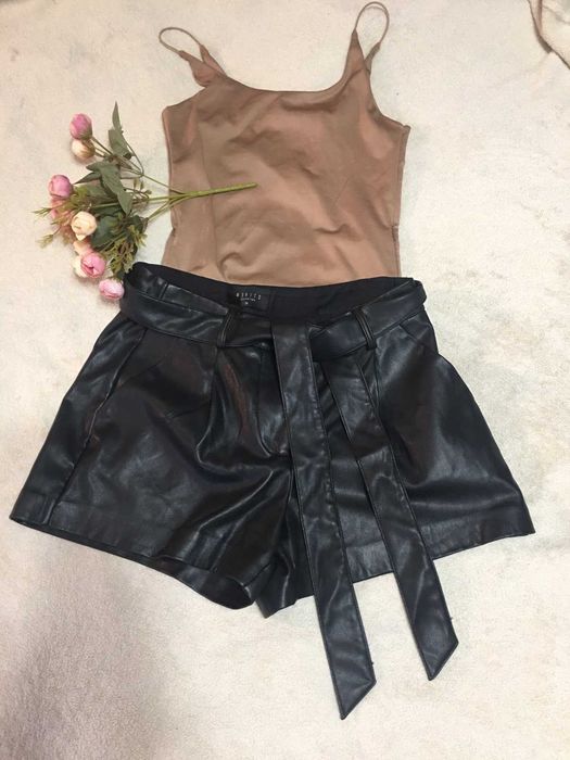 юбка, шорты, сарафан из экокожи от Mohito/SevenSeven