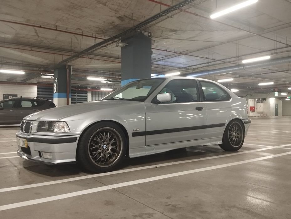 BMW E36 318Ti  MI44 gasolina  Compact