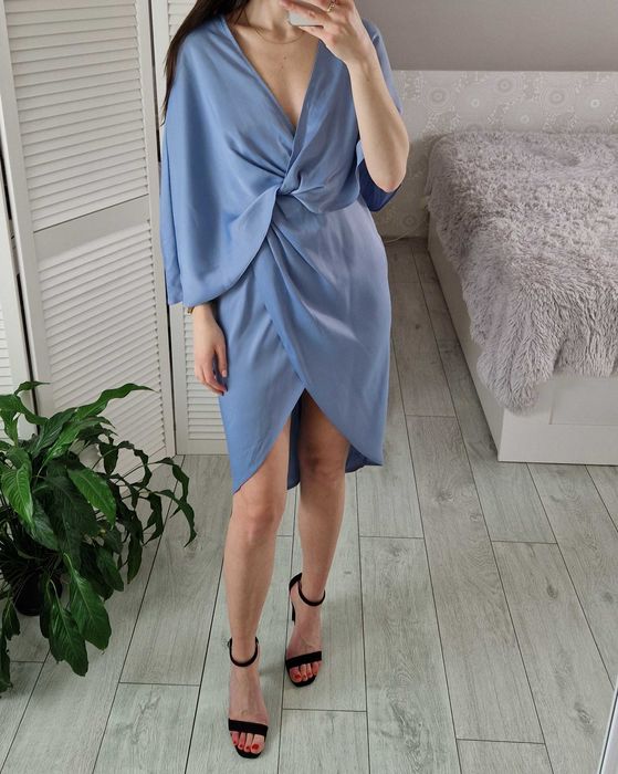 Asos błękitna niebieska satynowa sukienka kopertowa kimono mini 36 S