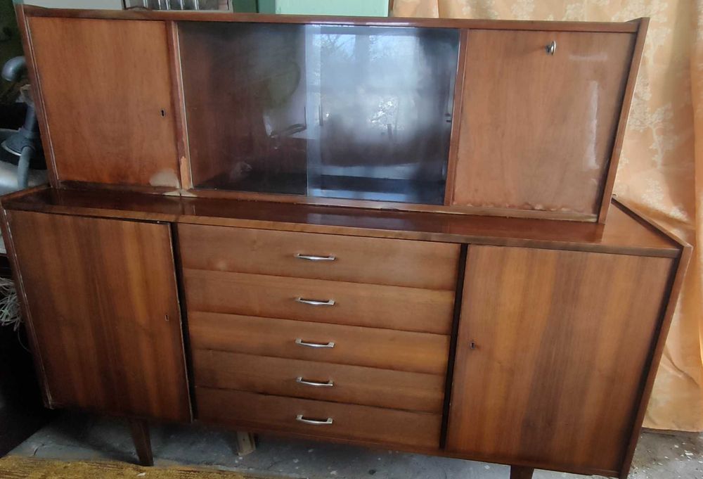 Sprzedam mebel komoda-witryna z PRL