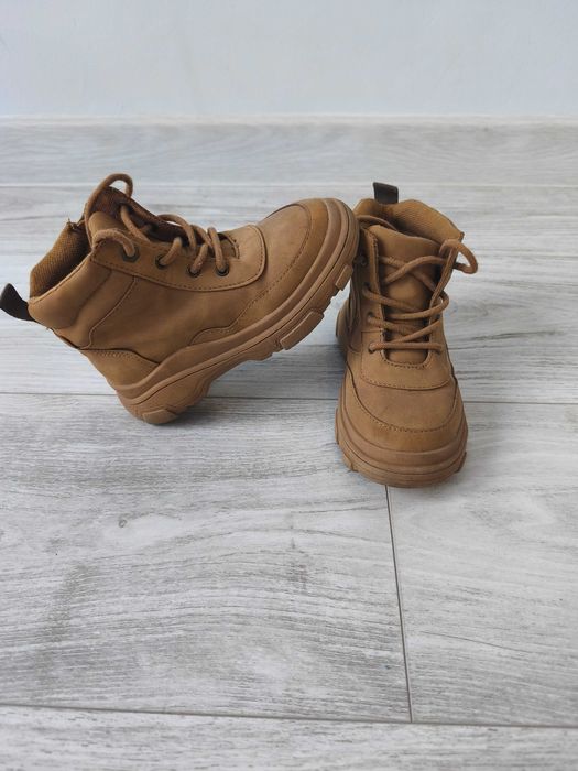 Buty wiosenne rozmiar 25 zara