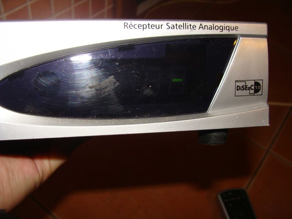 Recetor de Satélite Analógico - Visionic com comando