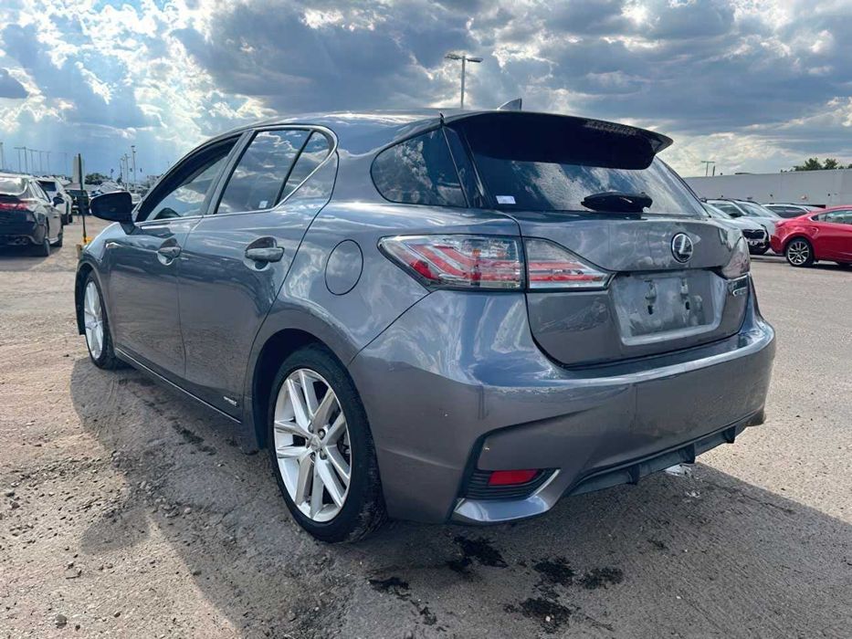 Lexus CT 200h      2017