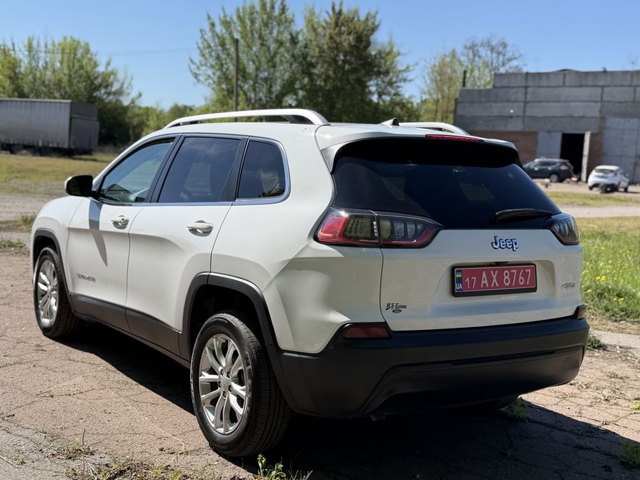 Продам Jeep Cherokee