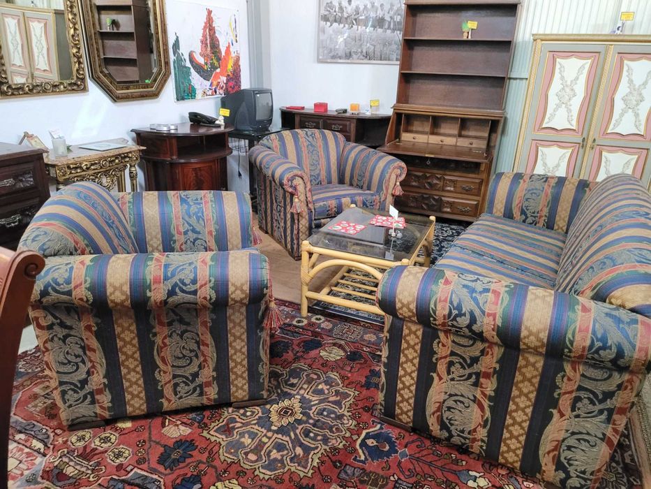 Sofás individuais clássicos - óptimo estado - Valor unitário