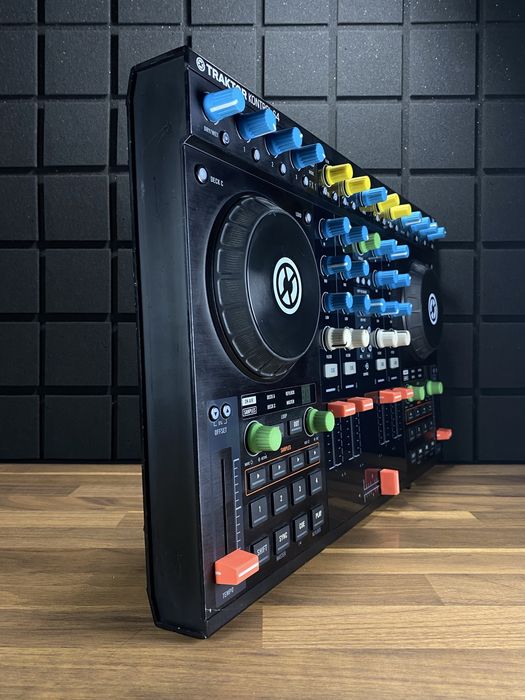 NI Traktor Kontrol S4 MK1 (Доставим курьером - БЕСПЛАТНО!): 9 497