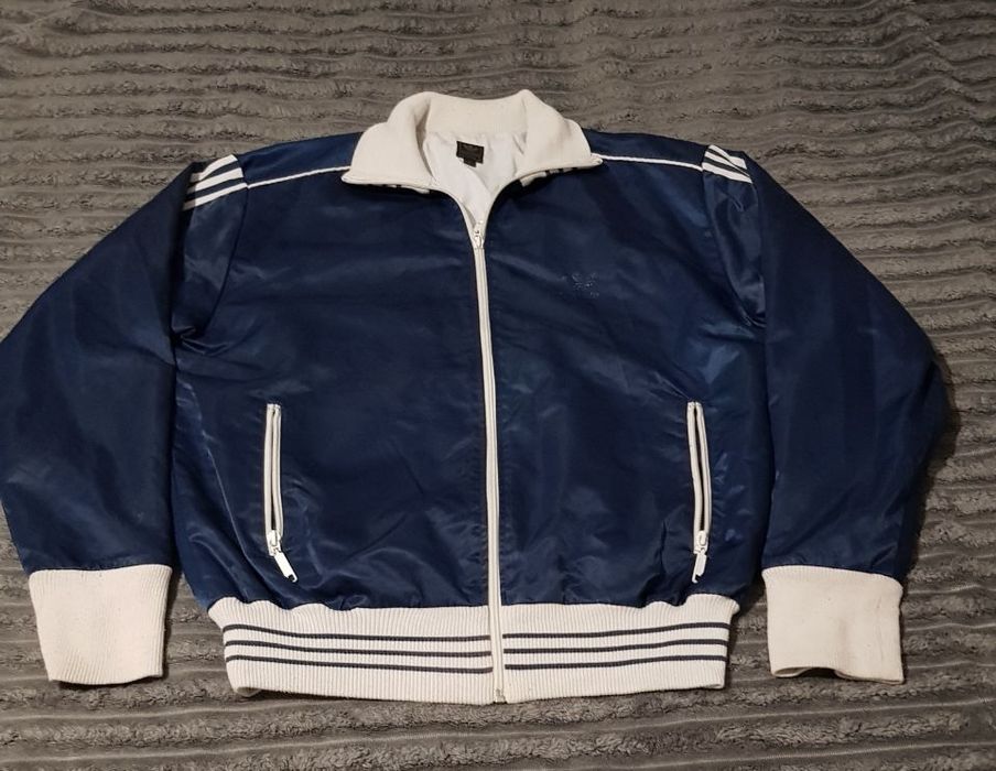 Бомбер Adidas Адидас весення куртка Ветровка Кофта