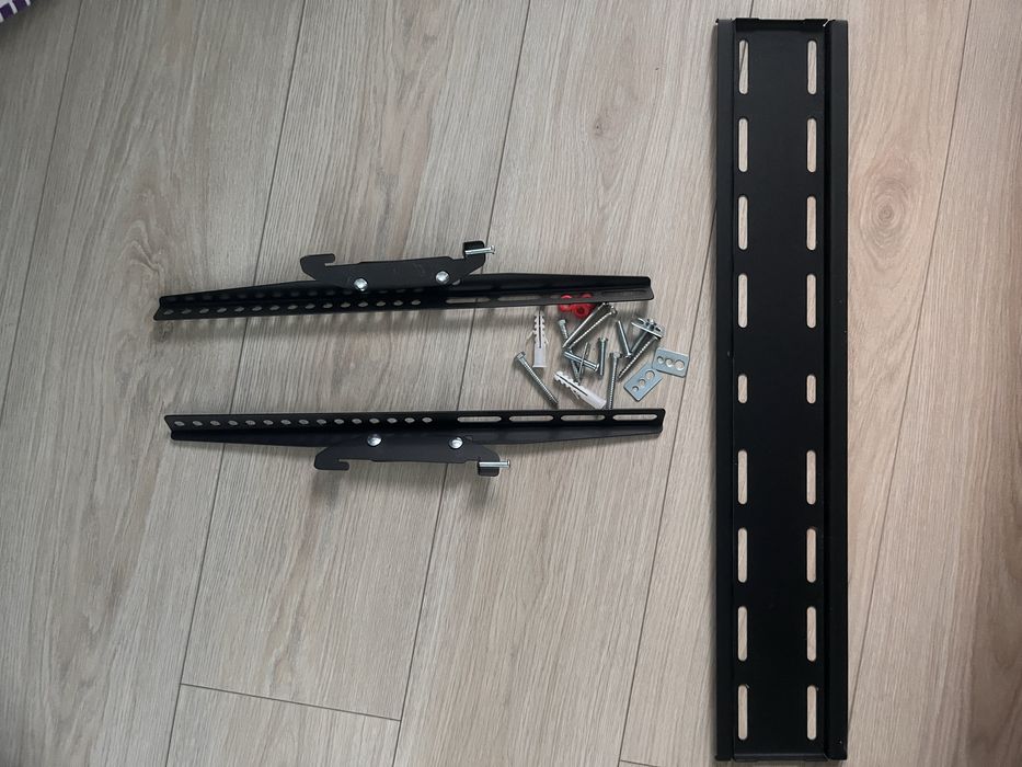 Uchwyt na tv. Bardzo dobry stan