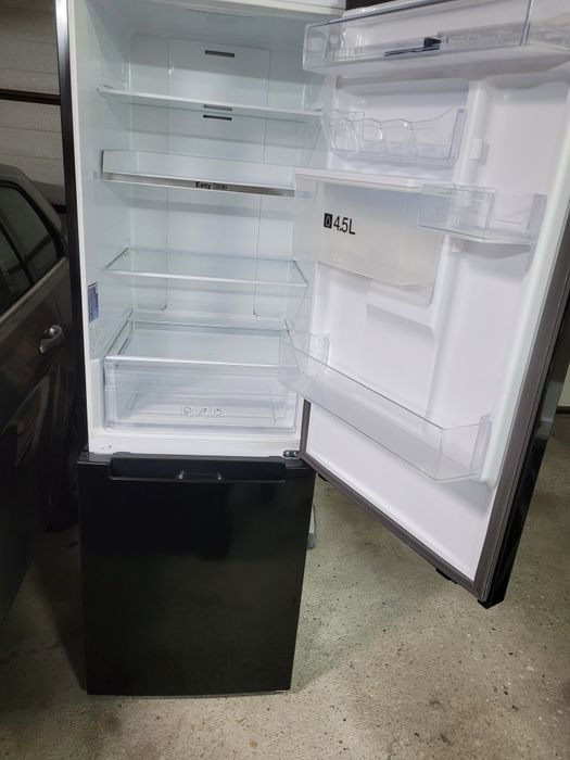 Lodówko-zamrażarka , chłodziarka SAMSUNG z dystrybutorem , czarna