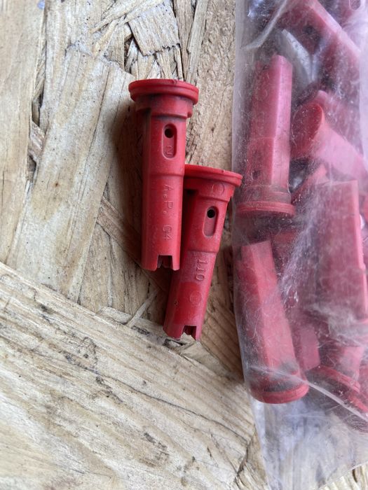 Розпилювач інжекторний (вітровий) 110.04 (червоний) Agroplast Original