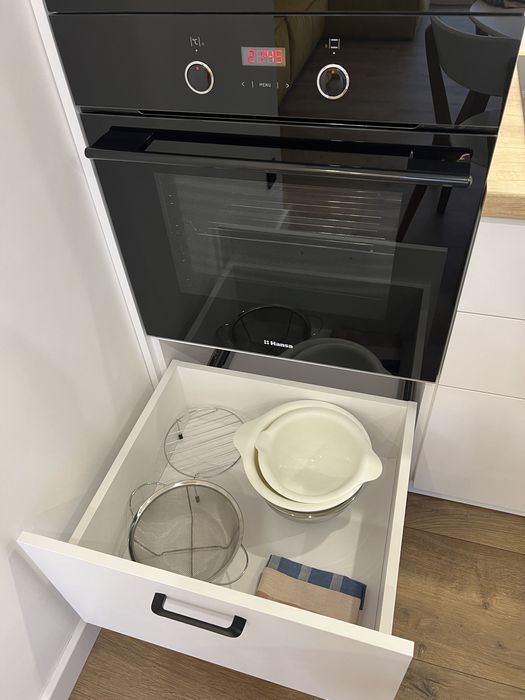 Сучасна нова квартира подобово