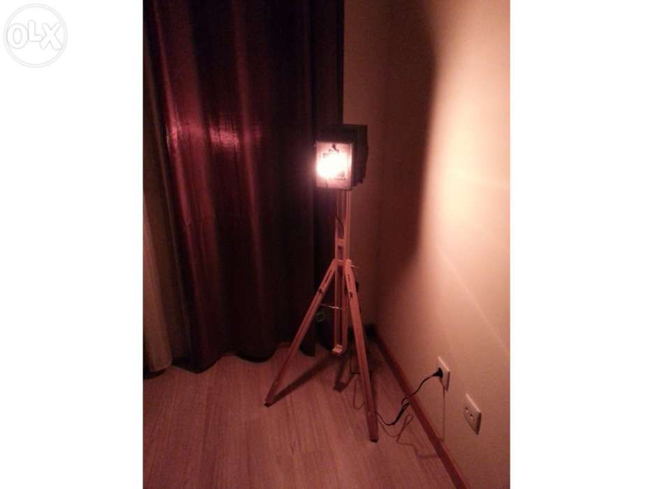 Candeeiro de pé - Thornton Pickard