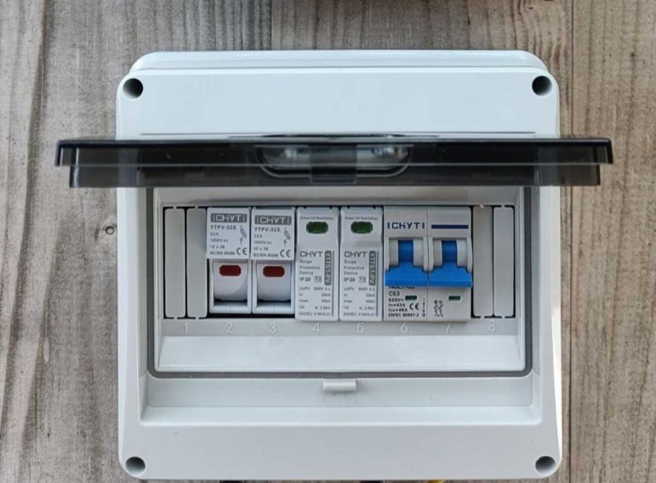 Щитова для захисту сонячних панелей DC 63A 600V на один стрім