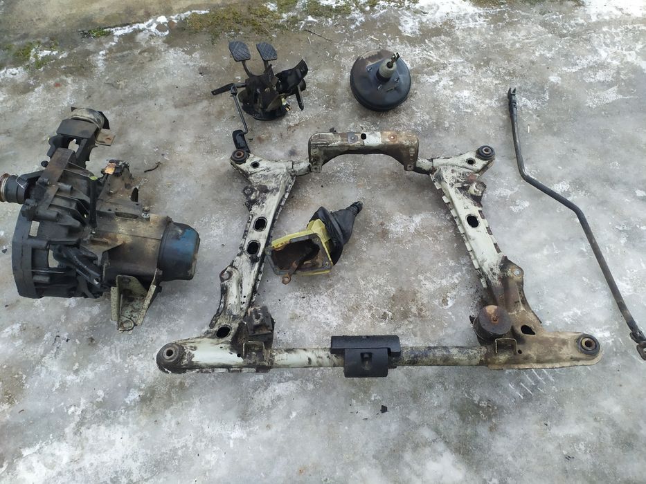 Продам стартер вольво 340 360 440 460  Рено 19 21