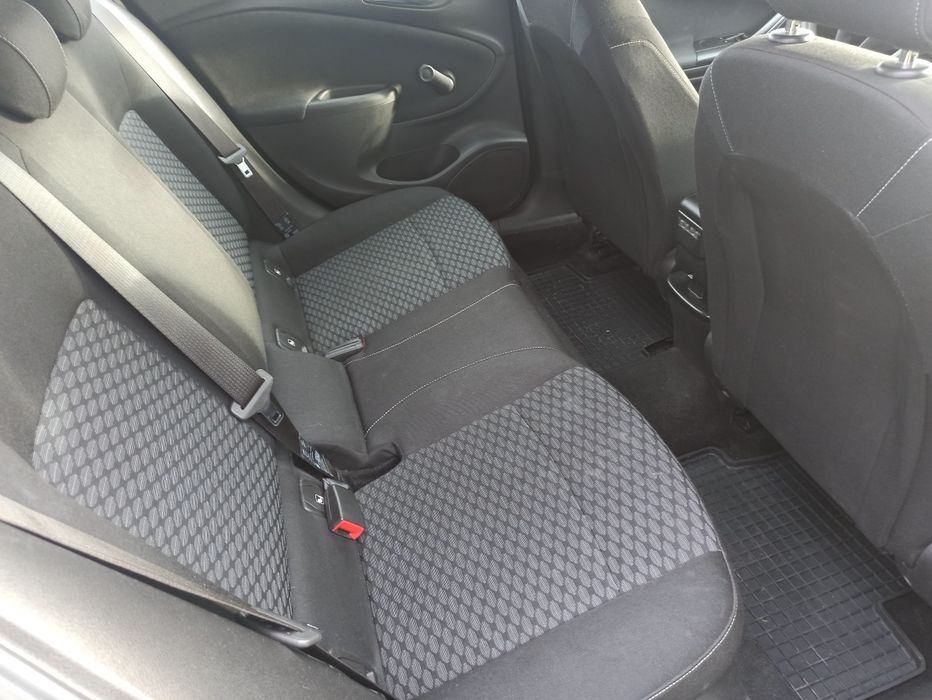 Opel Astra polski salon