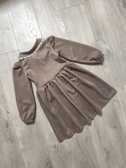 Продам замшеве коричневе нарядне плаття платячко сарафан + сумочка