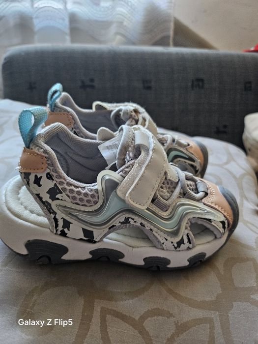 Sandały chłopięce 27