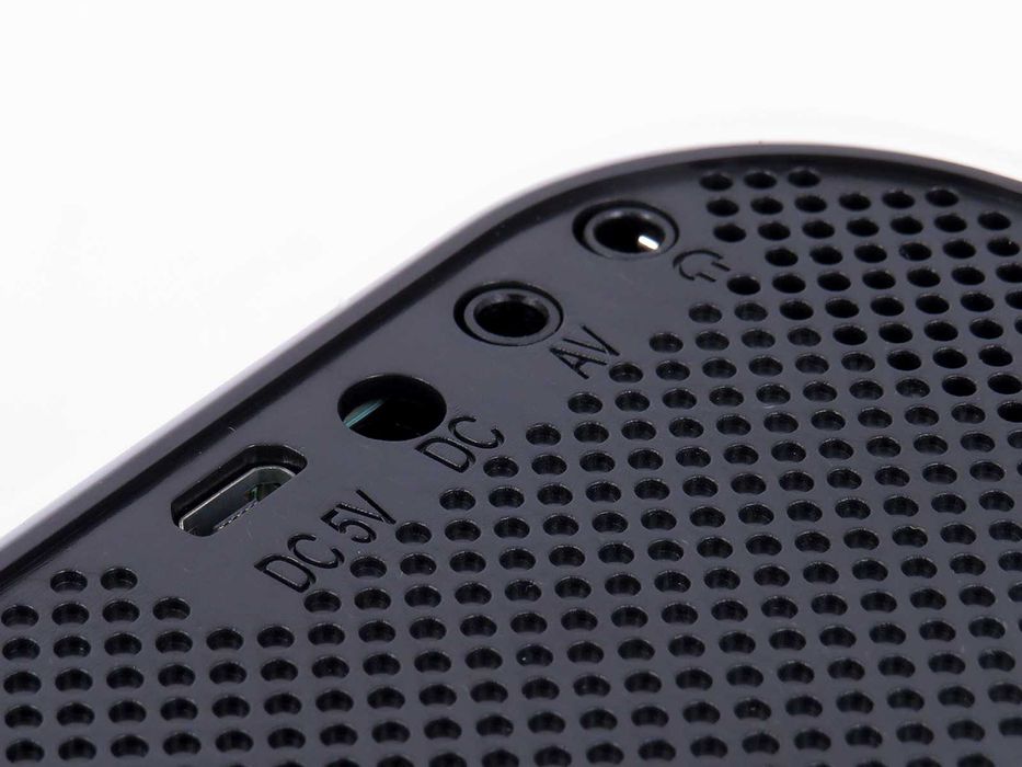 BASS POLSKA Przenośny Mini Projektor Mobilny Rzutnik Led 100"  BH15929