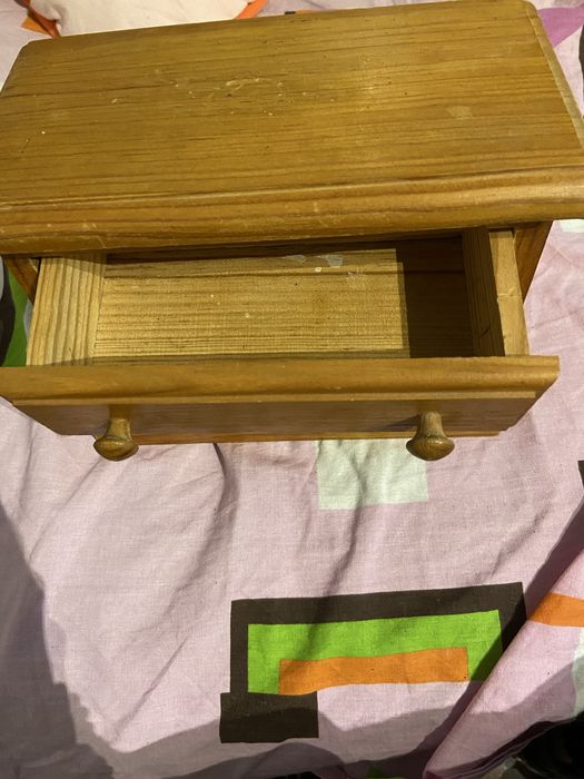 Gaveteiro de Madeira com 2 Gavetas