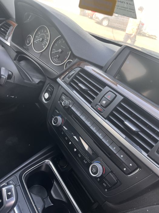 BMW 328i 2.0 бензин 2015