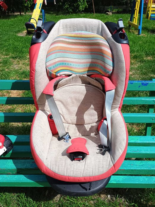 Авто крісло "MAXI-COSI"