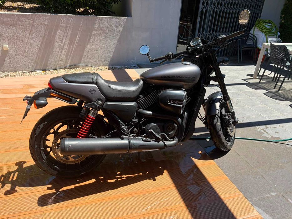 Vendo Moto Harley- Davidson Street 750 (XG750) ano 2017, com apenas 11 000Kms