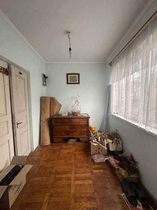 Власник.Продам будинок в центрі монастириська біля школи жилий стан