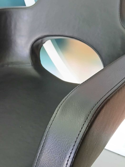 Cadeiras Hidráulicas Douradas Novas