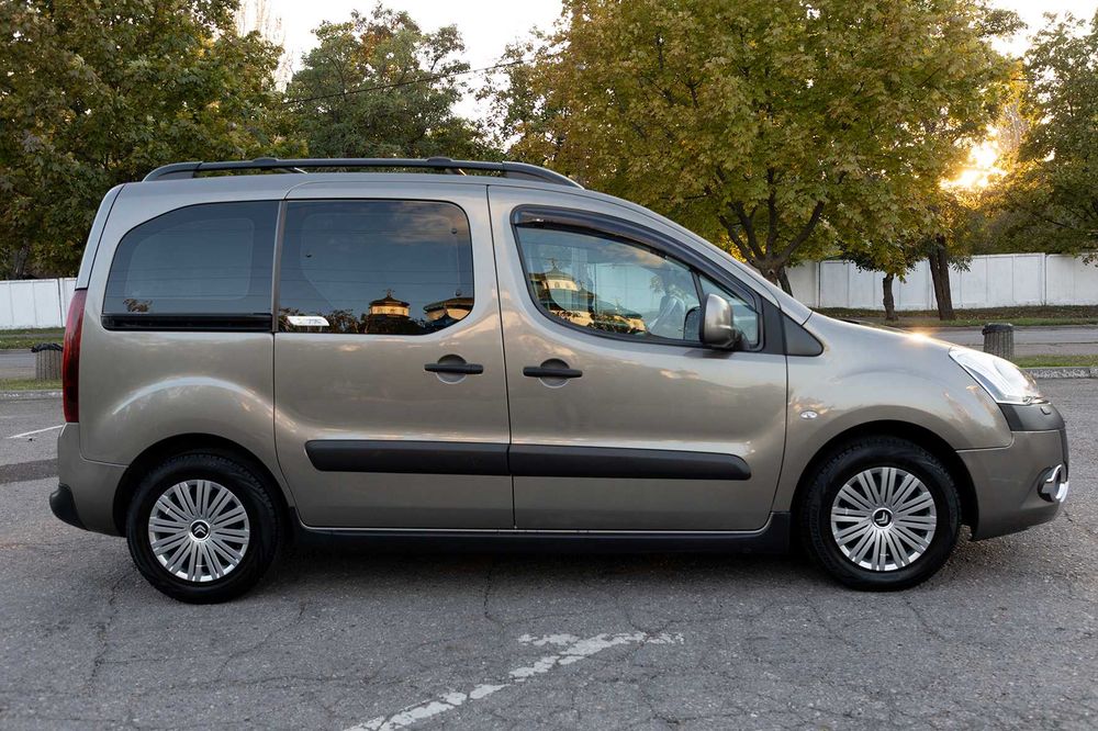 Продаж авто Citroen Berlingo 2014