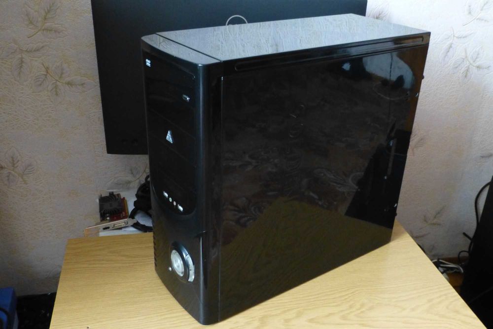 Комп'ютер  i5-3570-4 ядра,  DDR3 - 1600 MHz - 8 ГБ,  WiFi+BT,   DELL P2422H, 1920x1080, IPS