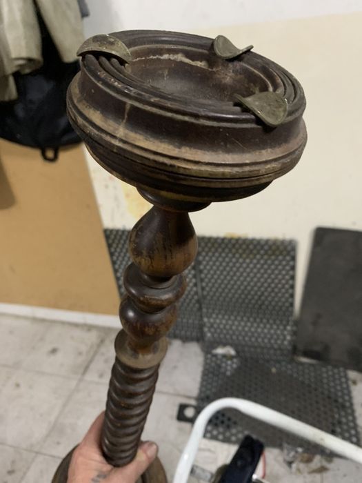 Cinzeiro de pé Alto sec XVII