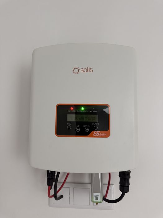 Inversor Solis S5 mini + 6 paineis 400w