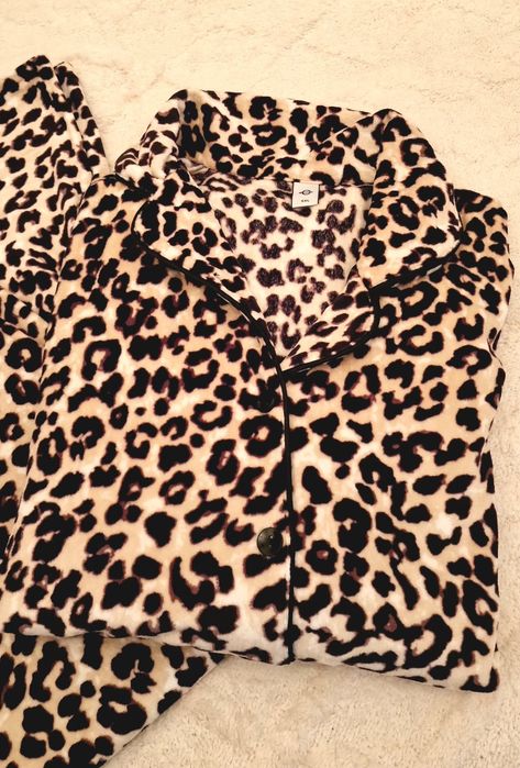 Pijama Polar Mulher Padrão Leopardo NOVO (XXL - Veste Pequeno)