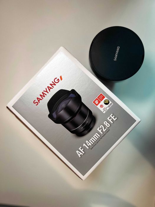 Lente Samyang AF 14mm F2.8 - Excelente estado