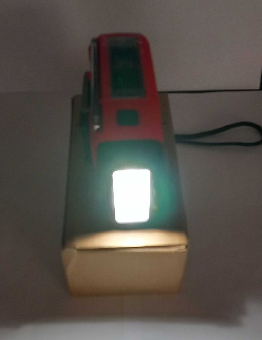Rádio de emergência recarregável  energia solar