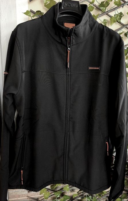 Casaco Parka Acolchoado nova xxl/3xl -17 eur
N 54-58 larga em preto
Fa