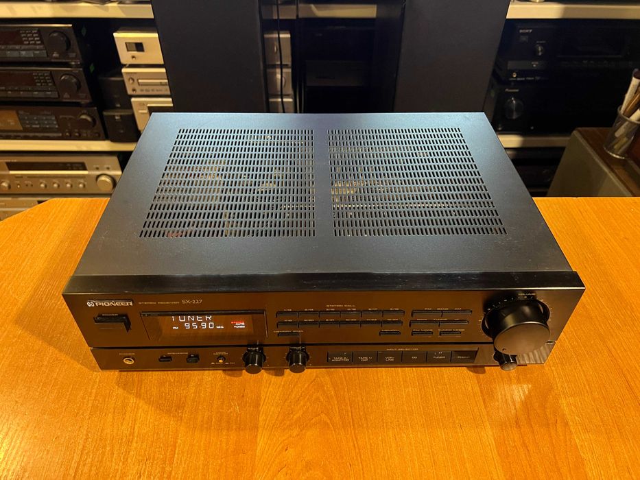 Amplituner Pioneer SX-227 Audio Room