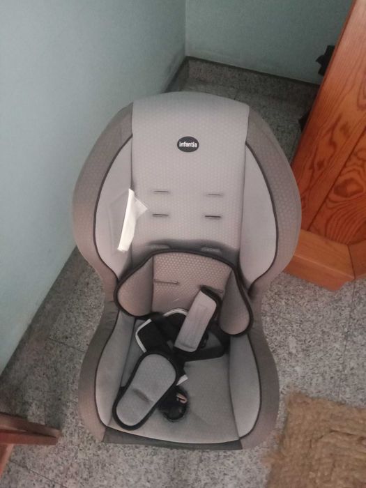 Cadeira Auto usada bom estado